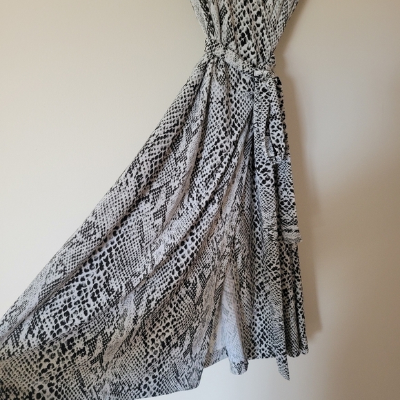 Norma Kamali Women's Cap Sleeve Snakeskin Print Jersey Wrap Dress Size XL - Picture 6 of 9